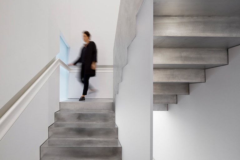 Modern Plaster Metal Stairs Down